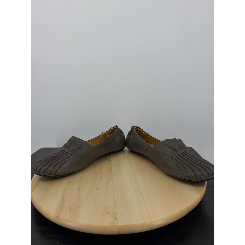 Chocolat Blu Womens 8.5 Vic Pleated Gray Taupe Leather Ballet Flats Shoes Casual - Picture 9 of 11